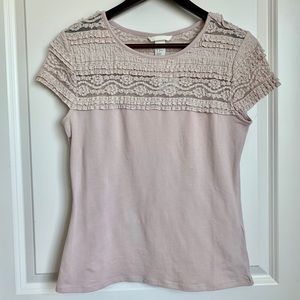 NWT H&M Mauve T-shirt with Lace Sleeves. Size M